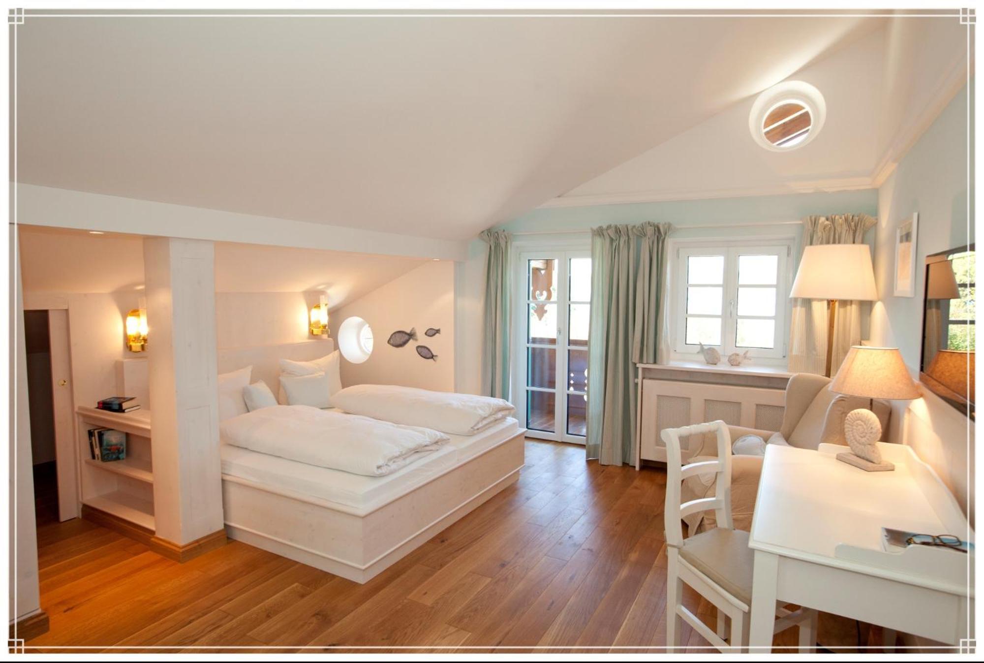 Landhaus Marinella Hotel Garni Бад Виезее Екстериор снимка